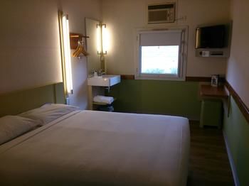 Ibis Budget Fawkner - Accommodation QLD 3