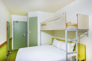 Ibis Budget Fawkner - Accommodation QLD 17
