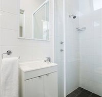 Colyton Hotel - Accommodation QLD