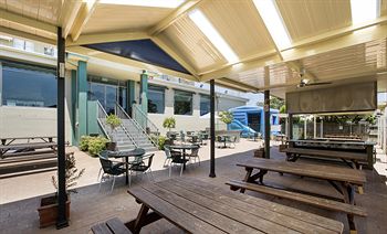 Pritchards Hotel - Accommodation QLD 2