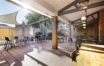 Parkway Hotel - Accommodation QLD 1