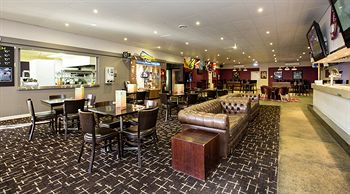Parkway Hotel - Accommodation QLD 12