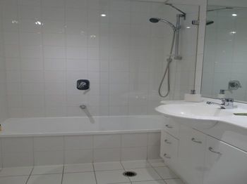Alpha Apartments Melbourne - Accommodation QLD 6