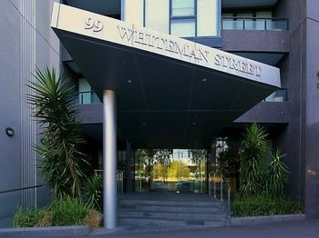 Alpha Apartments Melbourne - Accommodation QLD 15