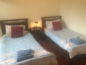 Australian Home Away @ East Doncaster Andersons Creek 1 - Accommodation QLD 4