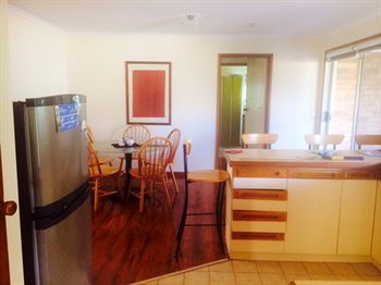 Australian Home Away @ East Doncaster Andersons Creek 1 - Accommodation QLD 9