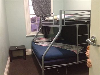 Bondi Shores - Hostel - Accommodation QLD 7