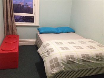 Bondi Shores - Hostel - Accommodation QLD 8
