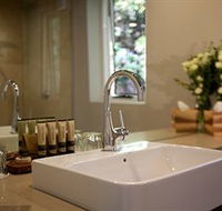 Parklands Country Gardens and Lodges - Accommodation QLD