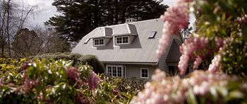 Parklands Country Gardens And Lodges - Accommodation QLD 9