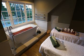 Parklands Country Gardens And Lodges - Accommodation QLD 29