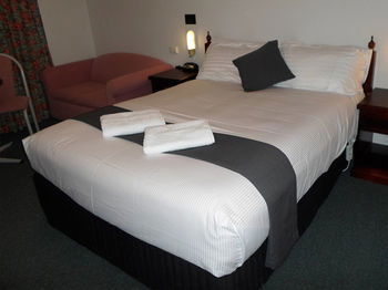 Colonial Motor Inn Lithgow - Accommodation QLD 18