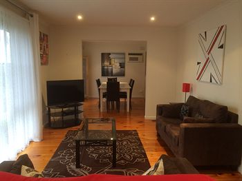 Australian Home Away Doncaster Elgar 2 - Accommodation QLD 14