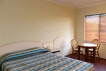 Katherine Motel - Accommodation QLD 6