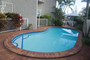 Northpoint Holiday Apartments - Accommodation QLD 5