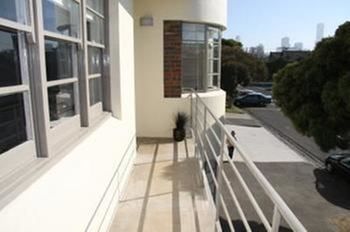 Albert Road Serviced Apartments - Accommodation QLD 2