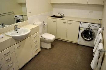 Albert Road Serviced Apartments - Accommodation QLD 10