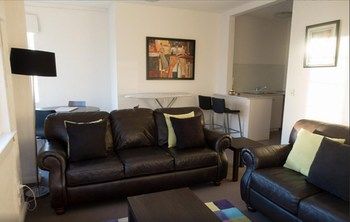 Albert Road Serviced Apartments - Accommodation QLD 15