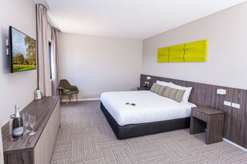 Ibis Styles The Entrance - Accommodation QLD 7