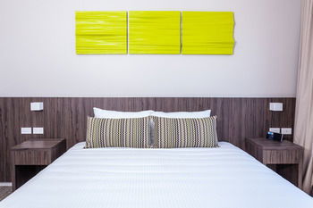 Ibis Styles The Entrance - Accommodation QLD 9