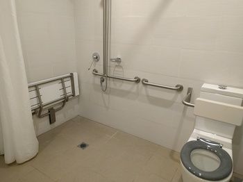 Ibis Styles The Entrance - Accommodation QLD 13