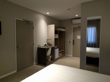 Ibis Styles The Entrance - Accommodation QLD 28