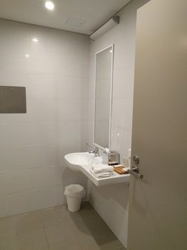 Ibis Styles The Entrance - Accommodation QLD 33
