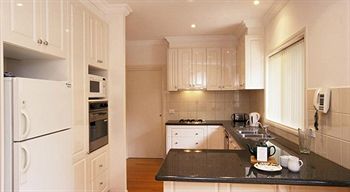 Waverley Corporate Townhouses - Accommodation QLD 4