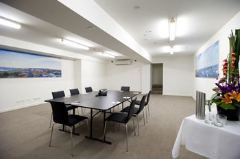 Newcastle Central Plaza - Accommodation QLD 6