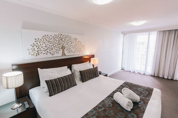 Newcastle Central Plaza - Accommodation QLD 13
