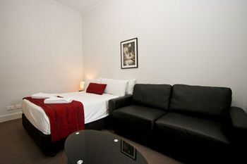 The Star Apartments - Accommodation QLD 7