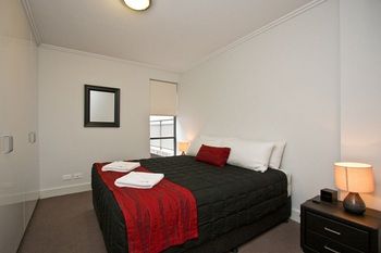 The Star Apartments - Accommodation QLD 8