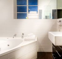 Crest On Barkly Serviced Apartments - Accommodation QLD