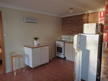 Dungowan Waterfront Apartments - Accommodation QLD 18