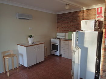 Dungowan Waterfront Apartments - Accommodation QLD 22