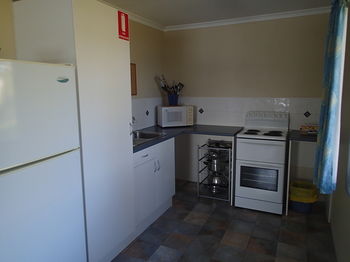 Dungowan Waterfront Apartments - Accommodation QLD 33