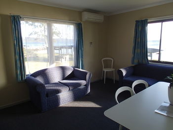 Dungowan Waterfront Apartments - Accommodation QLD 34