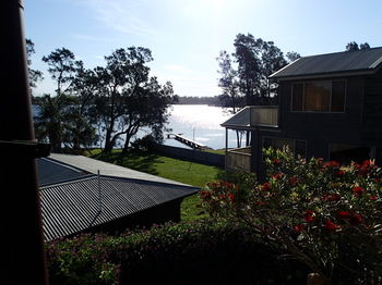 Dungowan Waterfront Apartments - Accommodation QLD 36