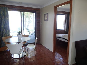 Dungowan Waterfront Apartments - Accommodation QLD 169
