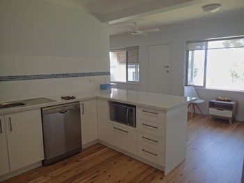 Dungowan Waterfront Apartments - Accommodation QLD 182