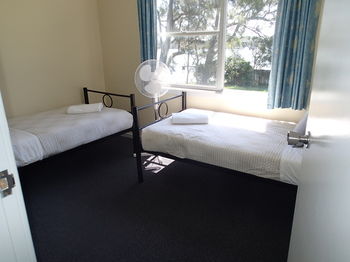 Dungowan Waterfront Apartments - Accommodation QLD 184