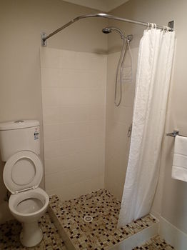 Dungowan Waterfront Apartments - Accommodation QLD 203