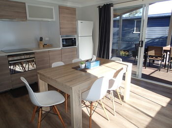 Dungowan Waterfront Apartments - Accommodation QLD 240