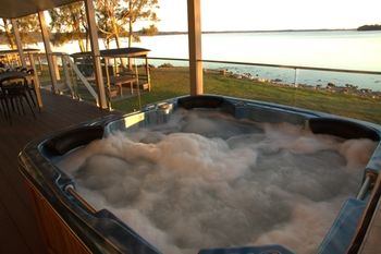 Dungowan Waterfront Apartments - Accommodation QLD 246