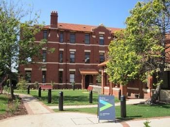 Yarra House Campus Summer Stays - Accommodation QLD 7