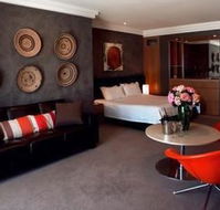 Hotel Ravesis - Accommodation QLD