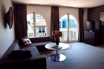 Hotel Ravesis - Accommodation QLD 12