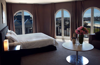 Hotel Ravesis - Accommodation QLD 13