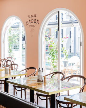 Hotel Ravesis - Accommodation QLD 18