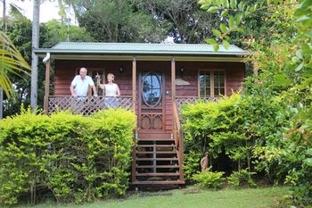 Sunshine Valley Cottages - Accommodation QLD 4